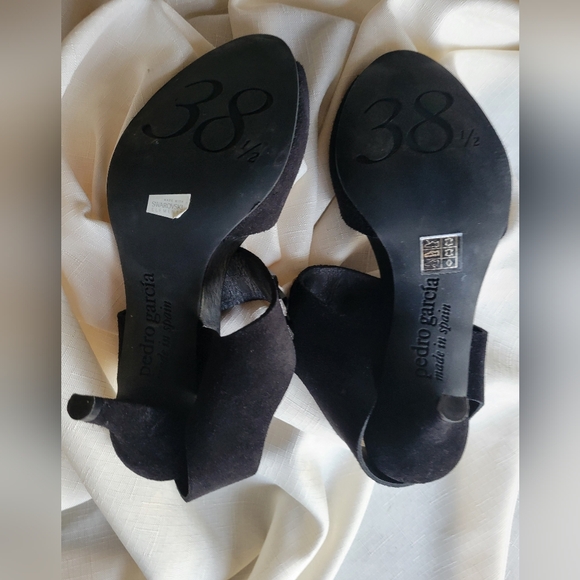 NWOT, PEDRO GARCIA, Black Suede Heel, 38 1/2 - Picture 3 of 11